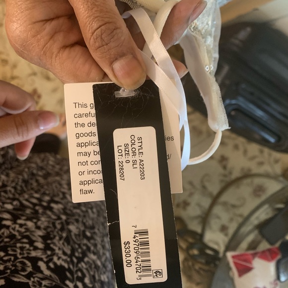 NWT Betsy & Adam Silver spaghetti strap gown - Picture 7 of 8